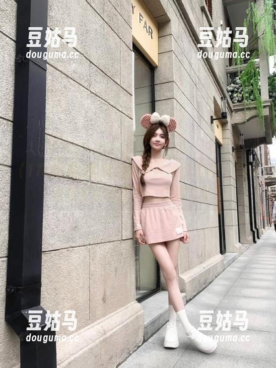 黑料从未如此吸引眼球，17c吃瓜官网给你不一样的爽快！
