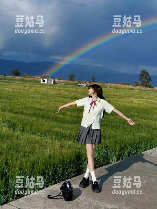 浏览51cg.world网页的时候，我的眼睛都要瞪出来了，真不敢相信这些人也是“天真”。