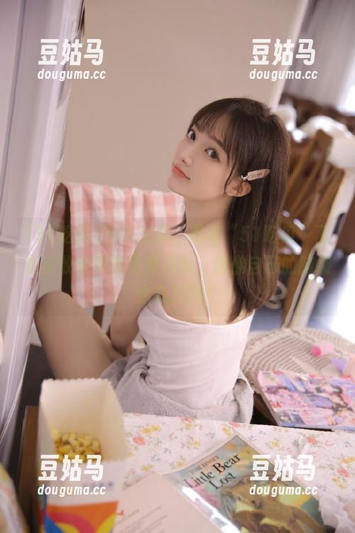 登录之后，跟着“51吃瓜”飞速接收全网的热辣八卦，仿佛自己的脑袋也在打转！