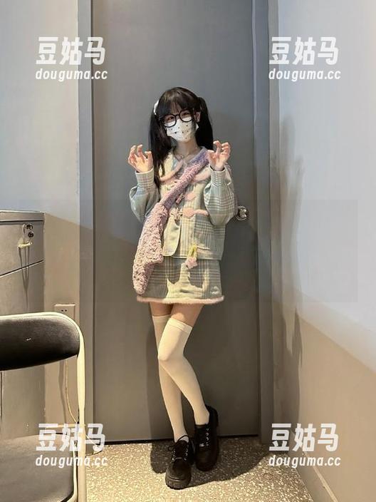 在51吃瓜官网，一根手指就能锁定全网的奇闻异事，想吃就来，没啥好客气的！