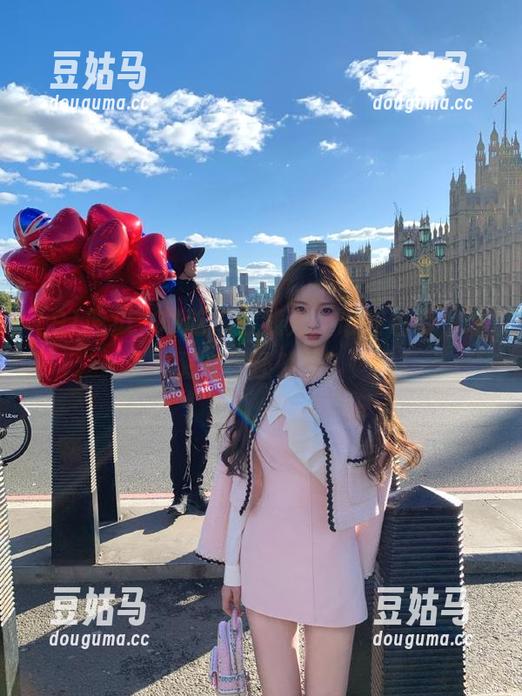 91吃瓜在线秀，谁在包装，谁又在偿还账单？