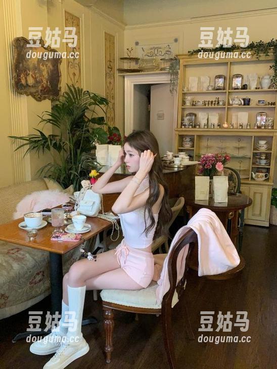 尽管91吃瓜网址视频正好在无聊中给我来点‘意外’，为啥还想看！