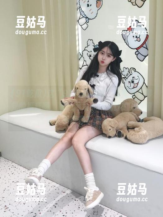 这“91吃瓜网站”简直是无聊党的福音啊，爬进网址就被流行的八卦推倒，不能停下来了。