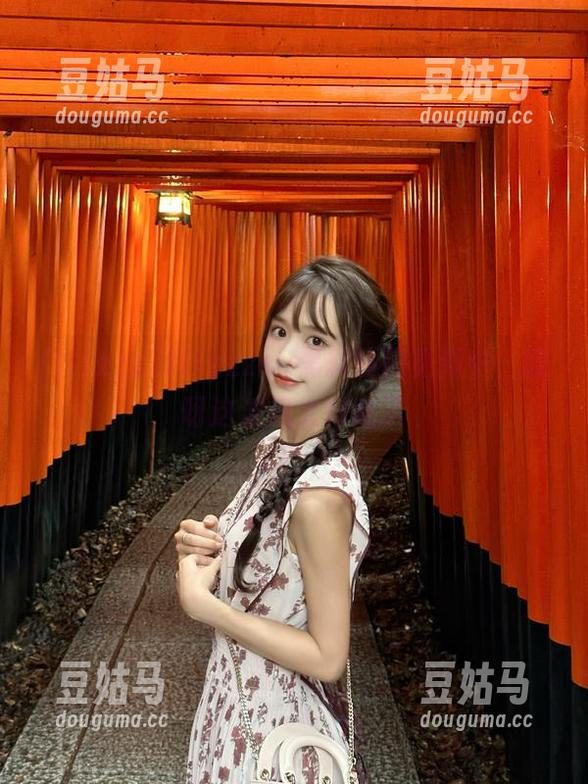 tttzzz tttzzzsu黑料线路更新中,哎呀这波瓜太好吃了