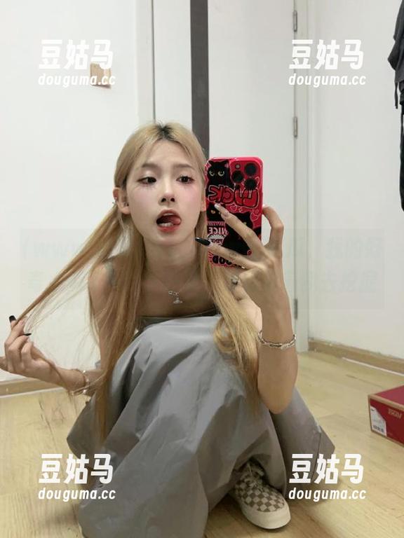 刚登录www.吃瓜，我的好奇心摔了一跤，许多八卦在等着我去挖掘