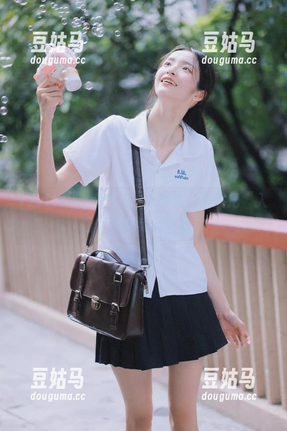 “zztt11”心真大，居然把“入口”变成离奇冒险！