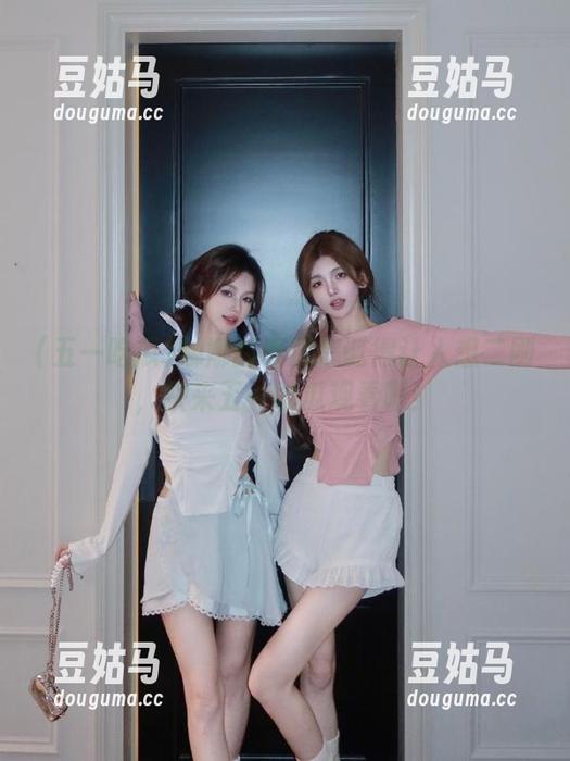 娜娜的表演荒诞得让人想二刷，快来五一吃瓜观看吧！