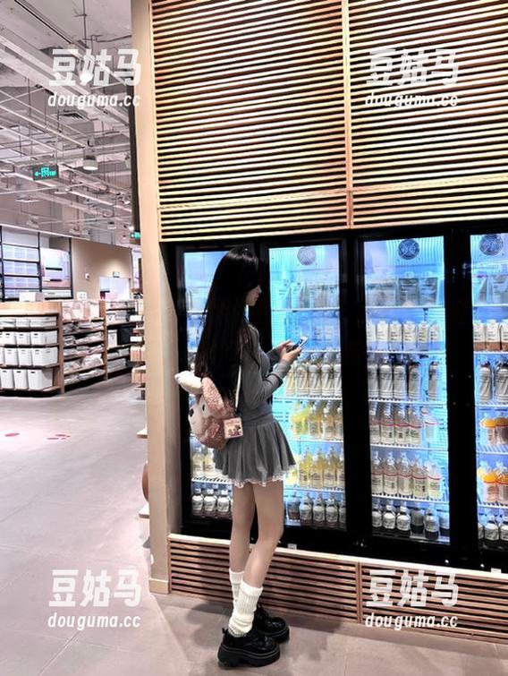 一个果断的决定，点开登录吃瓜178，时间都仿佛停滞了！