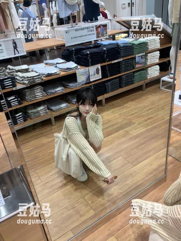 吃瓜51 滚烫的线路,用www.吃瓜51暖手,化解你我心中的瓜田趣事!