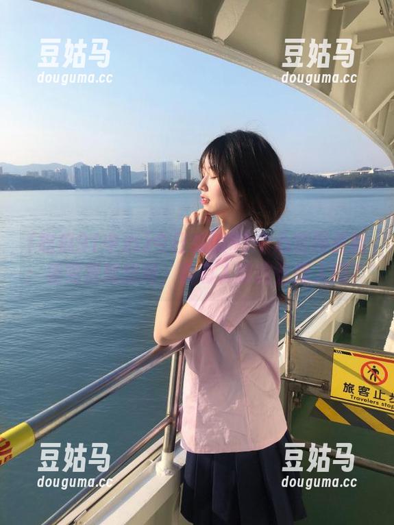 今日吃瓜91中心官网更新：看完我就想问，真有人能这么撩人吗？