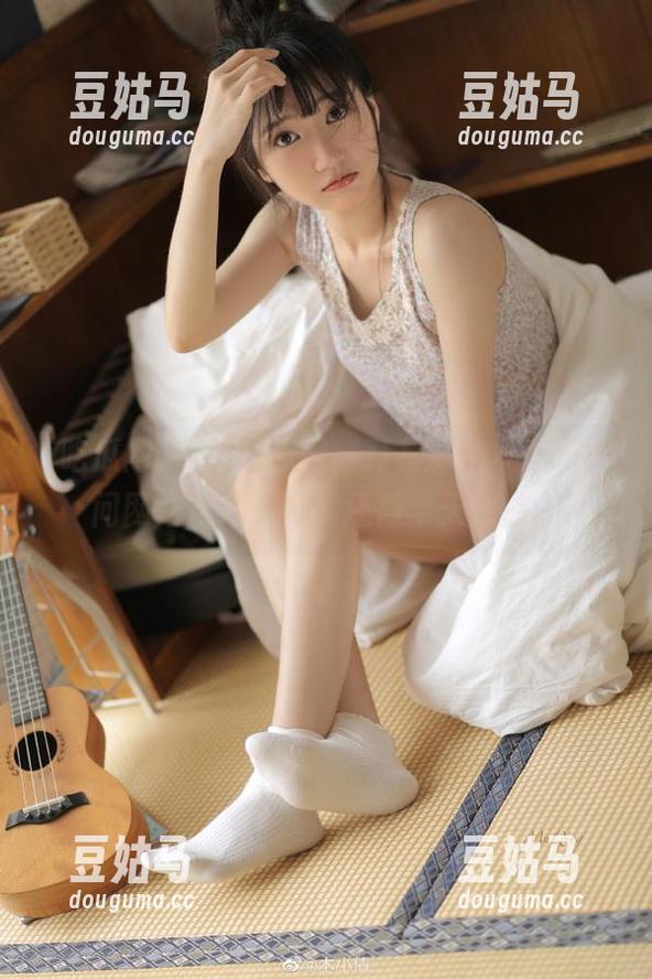吃瓜网 在线吃瓜网,真有那么多瓜吗?问网站技术,可能还得半天悠悠。
