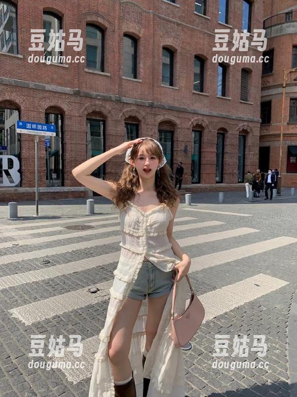 2025年，吃瓜网的入口会变成朋友圈的焦点吗？