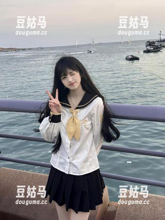 一不小心点进吃瓜网官网下载入口，想怎样来着？