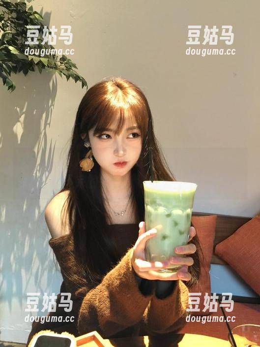 每次上吾爱吃瓜网页，爆料就像吃不完的零食，让我停不下来！