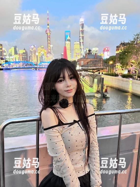 别再犹豫了，“国产吃瓜”网站给你带来光明与黑暗的交替之旅！