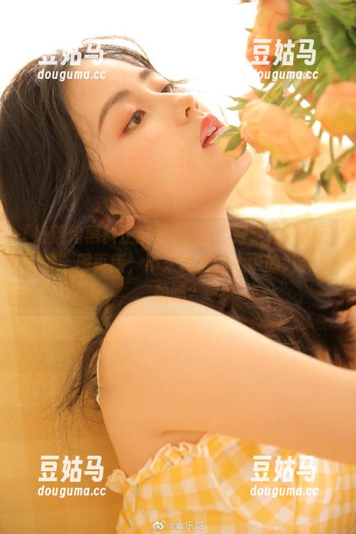 最新“好莱坞黑料正能量”网页版，不来试试你心中的八卦火焰吗？