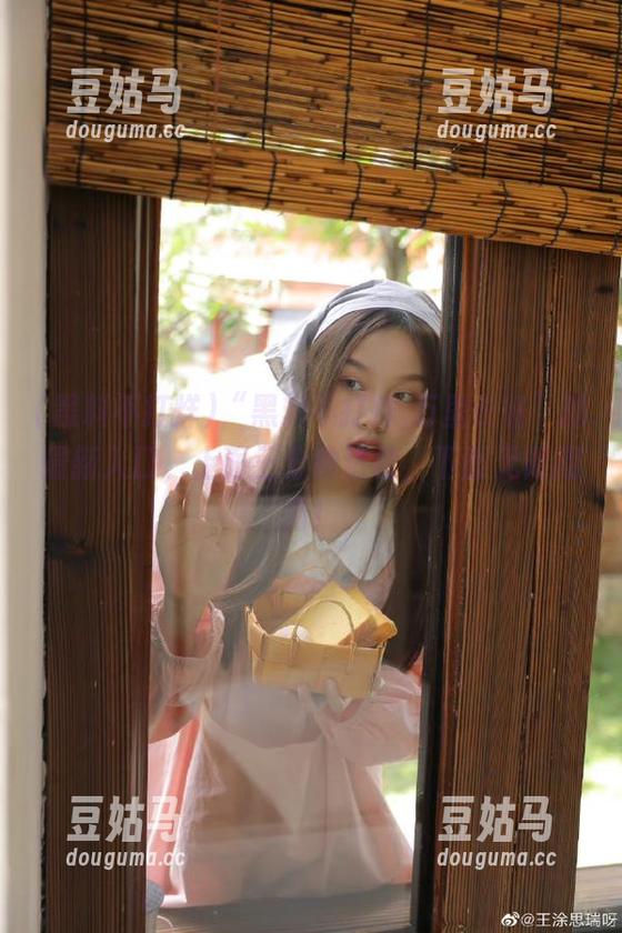 “黑料不打烊,万里长征”的最新入口，上面三分钟热度，下面无限期待！