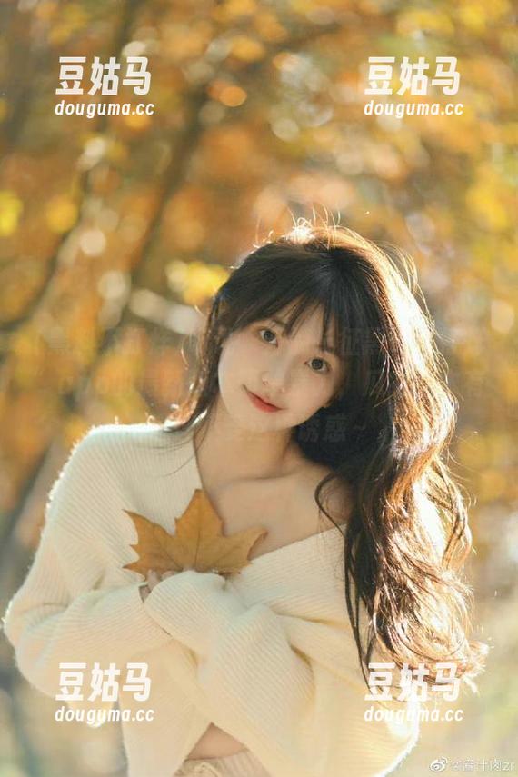 听说“万篇长征黑料不打烊”app的最新版本简单暴力，瓜农们木有道理不受这种诱惑～