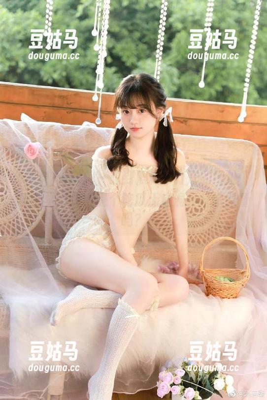 一想到黑料不打烊的网址，真心觉得自己是个吃瓜无底洞……你们懂吗？