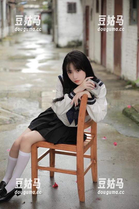 看那链接，黑料不打烊tttzzz的入口，仿佛在说，快来吧，我们有好戏上演哦。