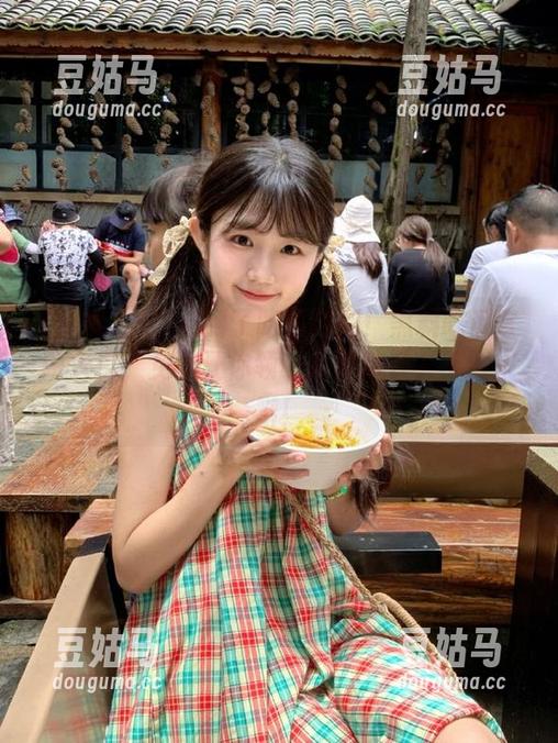 又到了吃瓜时刻！黑料吃瓜官网入口，免费让你领略八卦风云，不服来辩！