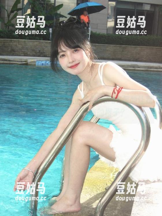 黑料正能量index视频让我联想到，一个压伤的橙子？