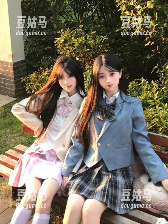 下载黑料社直达指引出了一堆小事故，心累的我默默摇头。