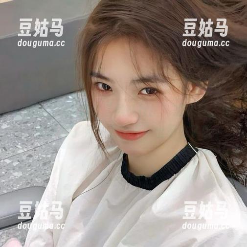 走进“黑料社区”的入口，仿佛打开了另一个次元，出不来了啦