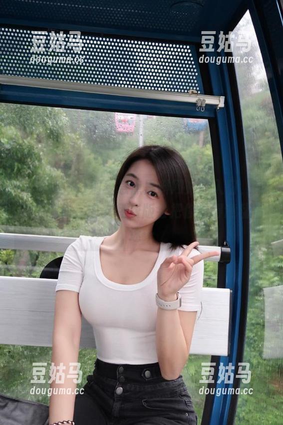 别着急点黑料网站的入口，前面提醒你，中文免费版会把你看得意乱情迷…